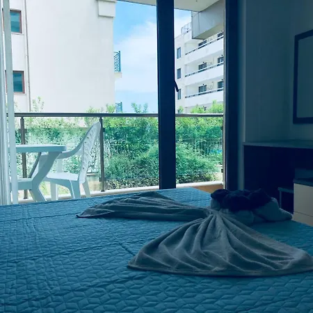 Beach Apartment *